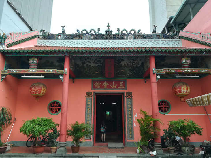 pagoda in china town ho chi minh