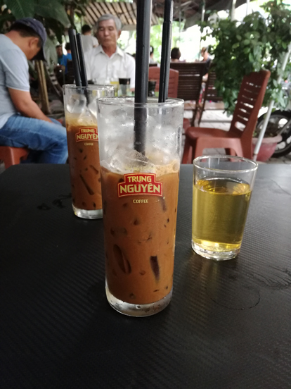 ice coffe in da nang with a glass of tea