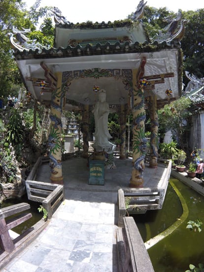 lady buda temple in marble mountains da nang