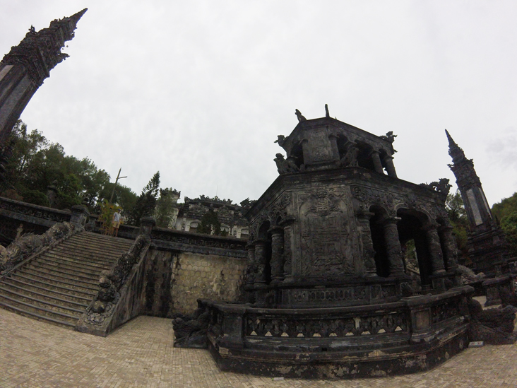 a kind of temple in the second floor of the tomb