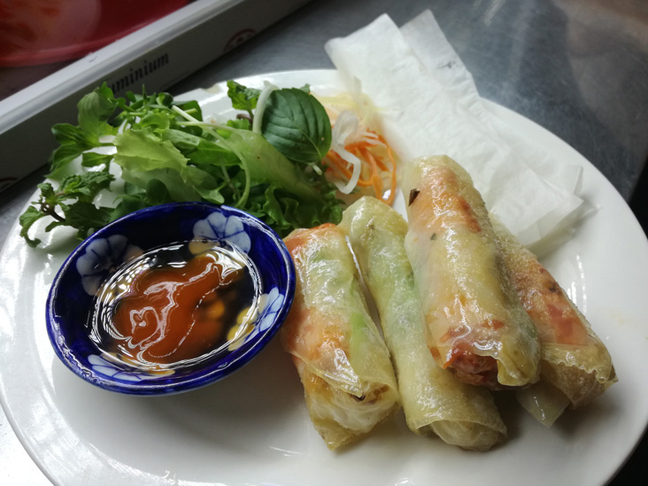 spring rolls in hoi an old market