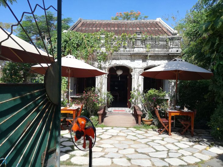 nice architecture in hoi an old town