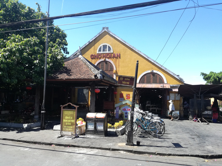 old market in hoi an