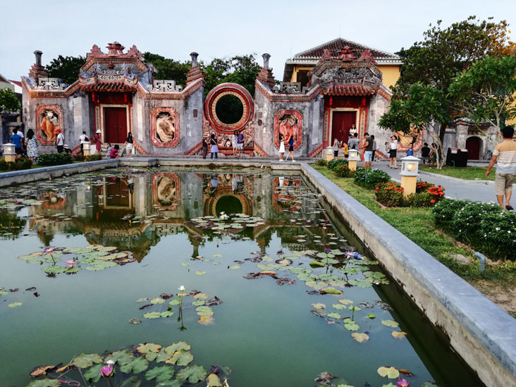 asian style building in hoi an