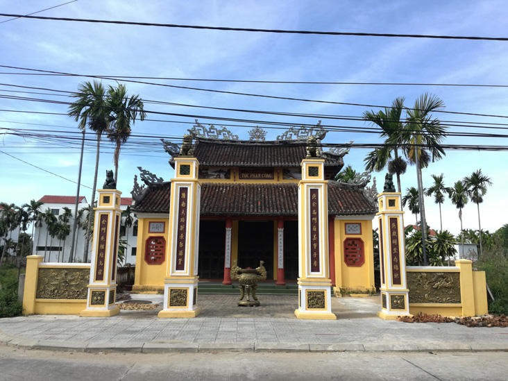 a temple in cam nam island in hoi an