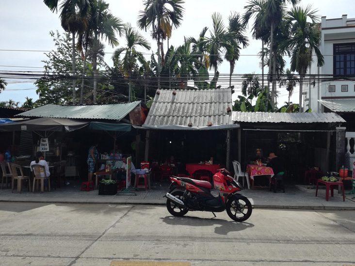 places that work like a restaurant in Cam Nam island in hoi an