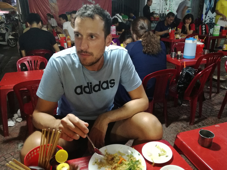 street food in hue