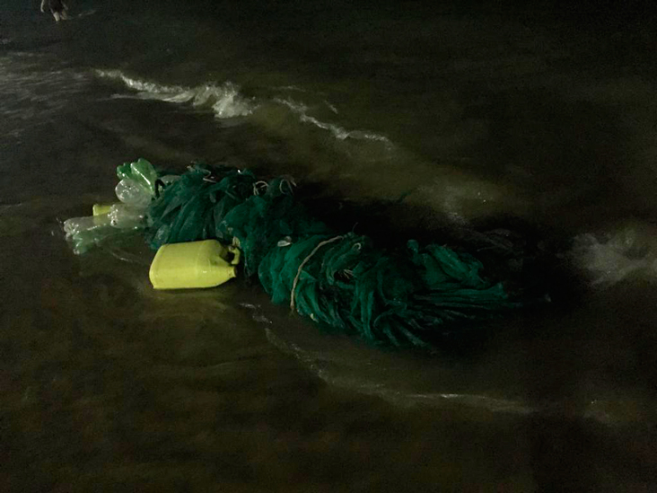 garbage in nha trang beach, lot of plastic in the ocean