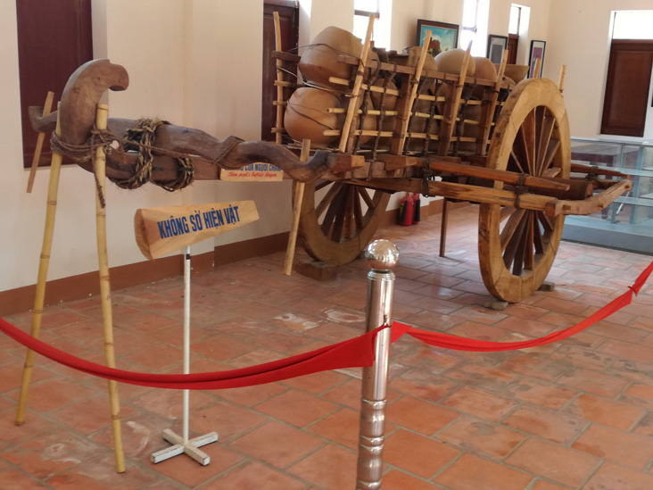 a machine used to work the land in po klong garai museum