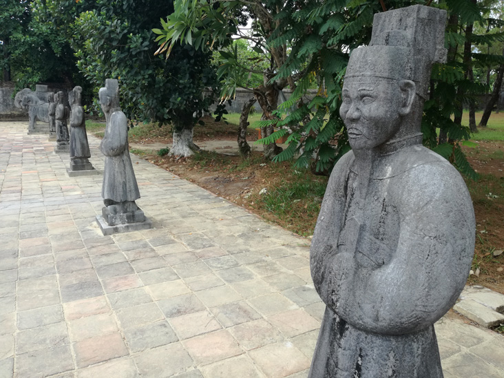 a monument of a mandarine protector of the tomb according to the vietnamese culture